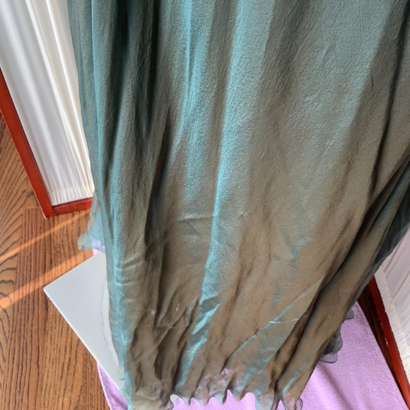 Carmen Marc Valvo 100% Silk Shimmering Green Long Evening Dress Y2K Size 4 - Picture 6 of 15